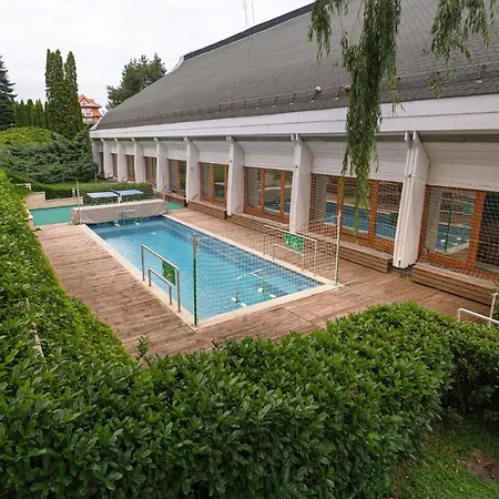 Carbona Great Time Апарт-отель Хевиз